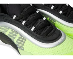 adidas Kids D.O.N. Issue 6 Basketball Shoes (Big Kid)