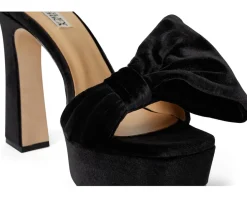 Badgley Mischka Alora Women's
