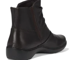 Clarks Cora Pace Women's