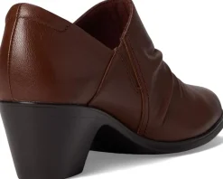 Clarks Emily 2 Cove Women's