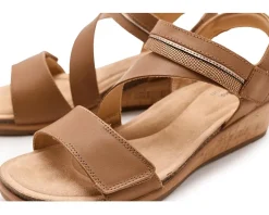 Clarks Kacha Wave Women's