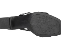 Easy Street Clovelle Women's