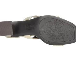 Easy Street Clovelle Women's