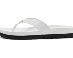 GUESS Davelle Women's