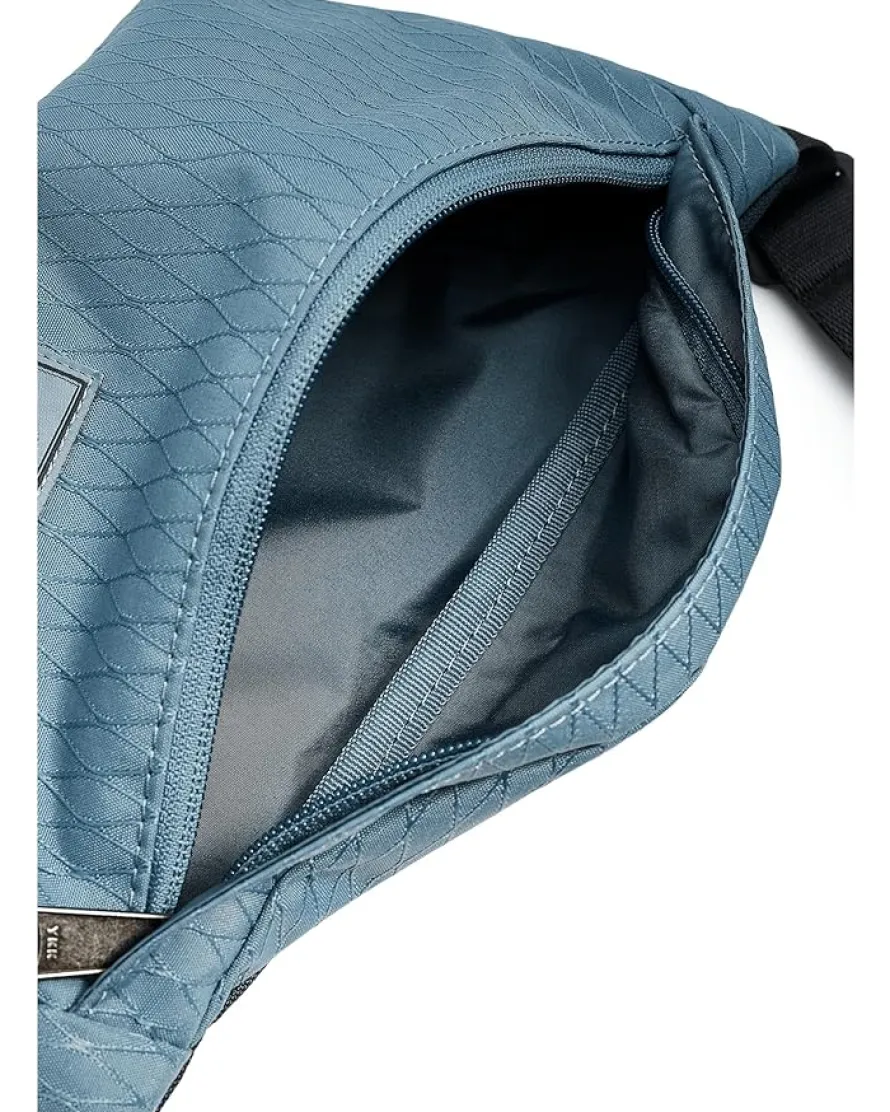 Herschel Supply Co. Herschel Classicâ ¢ Hip Pack