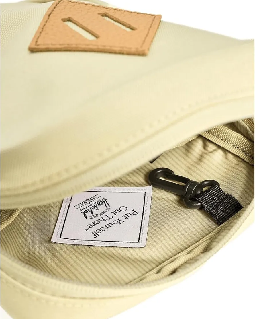 Herschel Supply Co. Herschel Heritageâ ¢ Crossbody