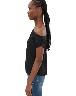 Liverpool Los Angeles Petite Short Sleeve Asymmetric Off-Shoulder Knit Top Women's