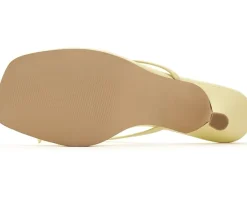 Madden Girl Charlotte Women's