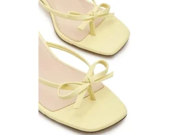 Madden Girl Charlotte Women's