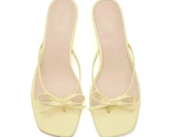 Madden Girl Charlotte Women's