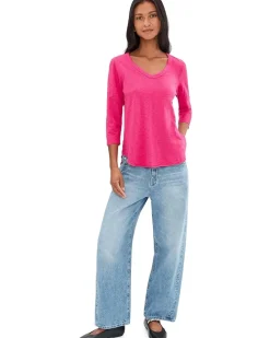 Mod-o-doc 3/4 Sleeve V-Neck Curved Hem Tee Shirt Women's