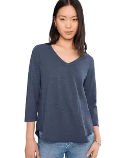 Mod-o-doc 3/4 Sleeve V-Neck Curved Hem Tee Shirt Women's