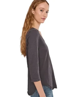 Mod-o-doc 3/4 Sleeve V-Neck Tee with Curved Hem Women's
