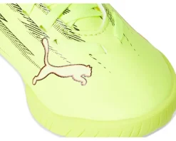 PUMA Kids Ultra 6 Play Turf Training Soccer Cleats (Little Kid/Big Kid)