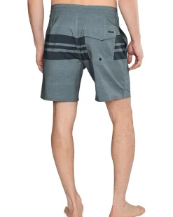 Quiksilver Surfsilk Street-Trunk 18 BoardShorts Men's