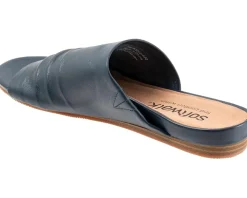 SoftWalk Camano Women's