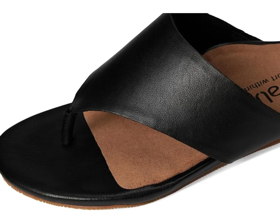 SoftWalk Chandler Women's
