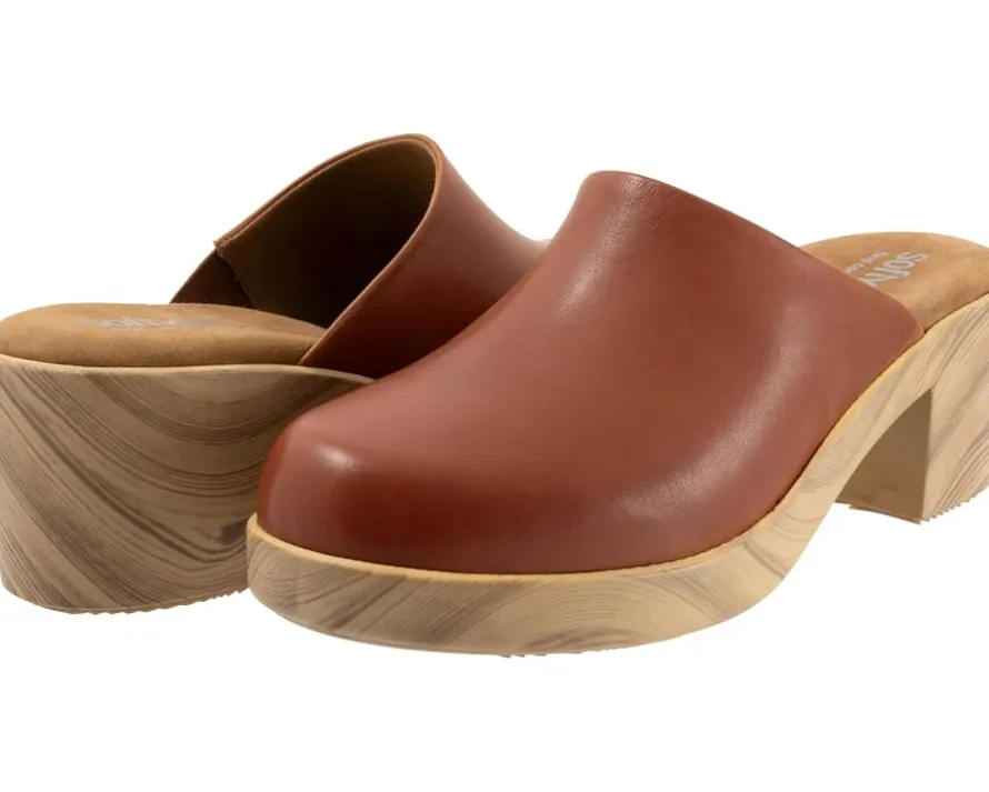 SoftWalk Felida Women's