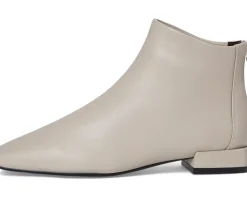 Vaneli Elide Women's